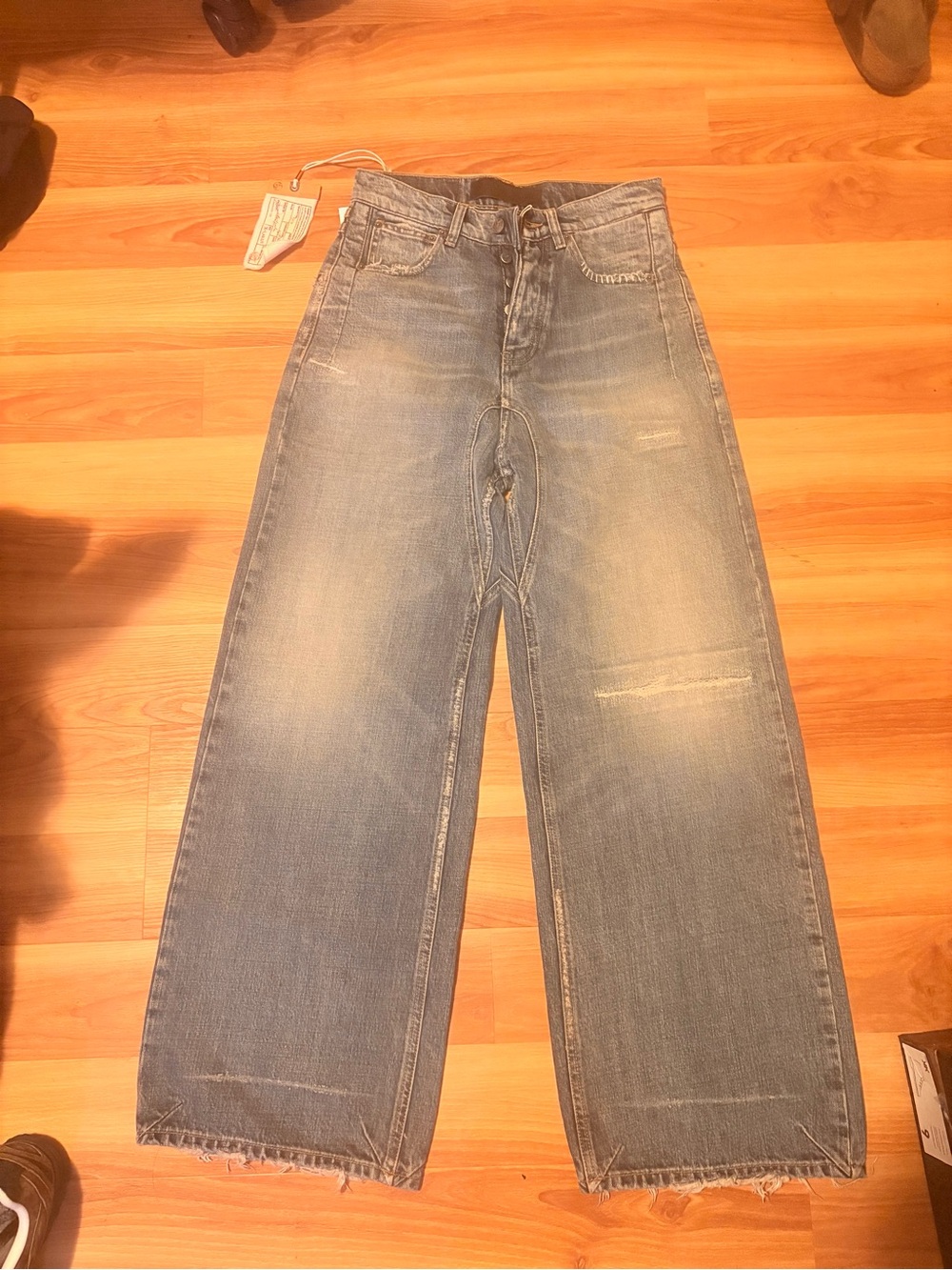 Relaxed Wide-Leg Men's Jeans in Faded Blue